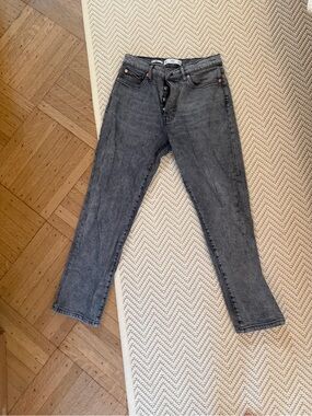 Women's High-Rise Button-Fly Grey ankle Jeans
